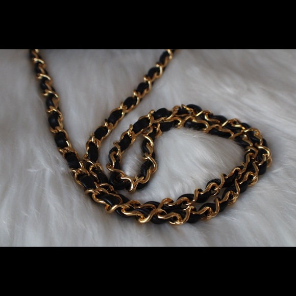 ❌SOLD❌ Vintage Chanel Mini Square - Picture 11 of 15